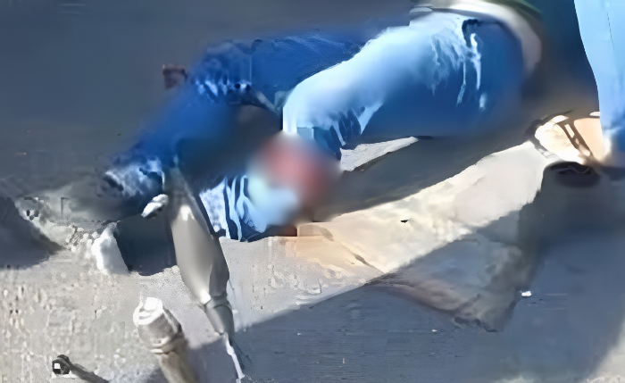 Motociclista foi socorrido após colidir com a traseira de um caminhão em Rio Largo