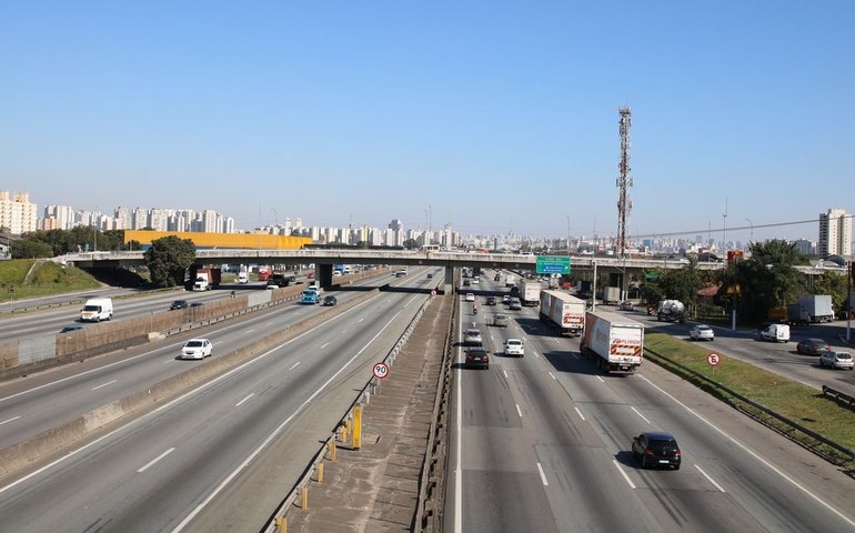 Paraná coloca em leilão mais 605 km de rodovias