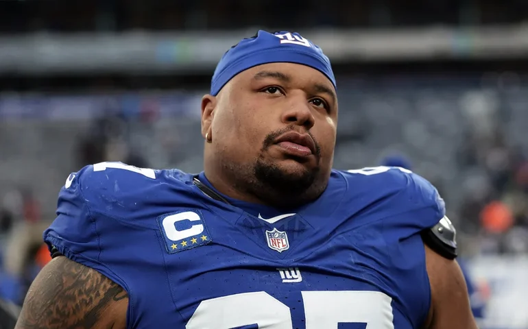 Bengals adquiriram o astro da linha defensiva Dexter Lawrence dos Giants em troca da 10ª escolha do draft e renovaram seu contrato