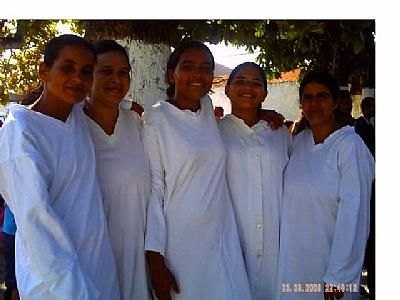 Moacir Andrade batiza 10 novos crentes