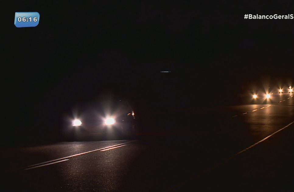 Moradores sofrem com falta de iluminação na rodovia SE 100 na Barra dos Coqueiros 