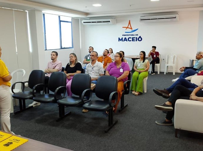 DMTT realiza ações da campanha Maio Amarelo no Hospital da Cidade