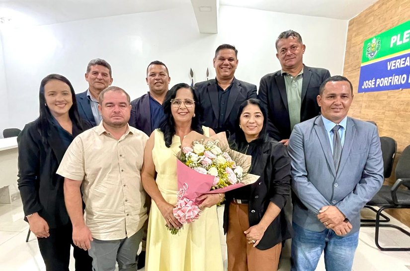 Legislativo de Lagoa da Canoa realiza sessão especial em homenagem ao aniversário da prefeita Edilza Alves