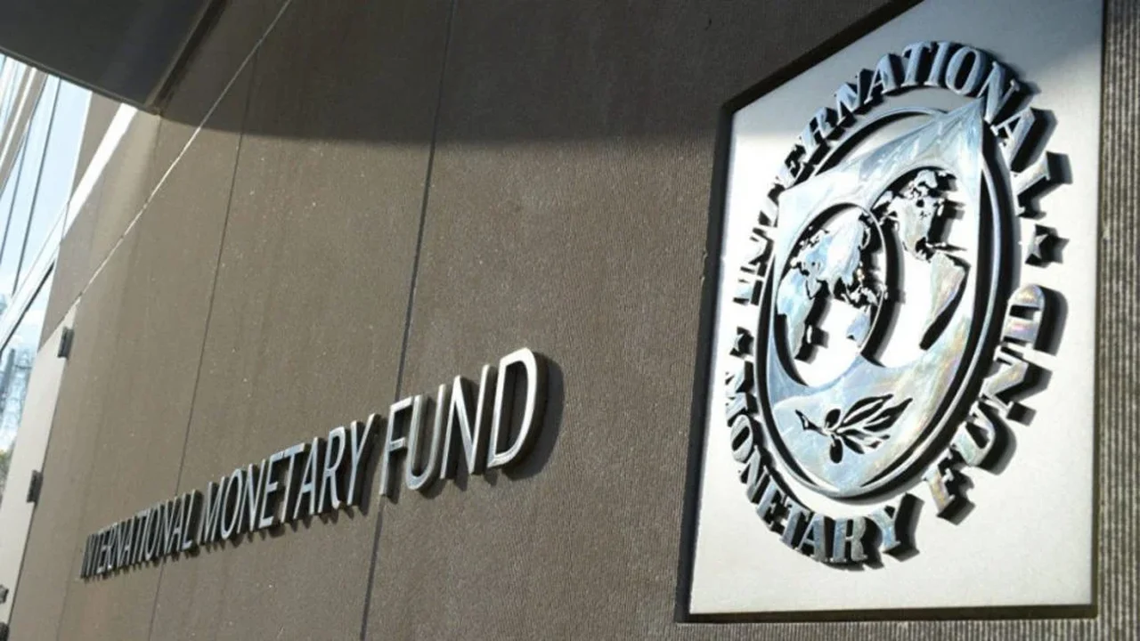 FMI corta previsão do PIB global em 2026, eleva a de 2027 e vê desinflação estagnada