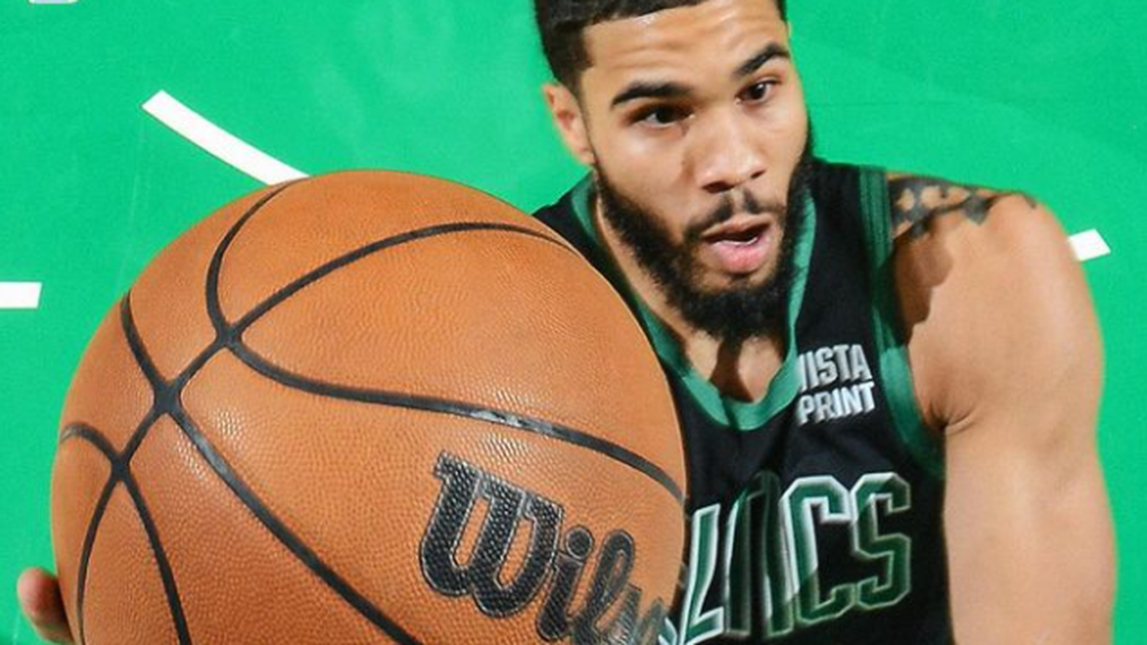 Tatum comanda e Celtics vencem Knicks em casa na NBA; Bucks superam Bulls