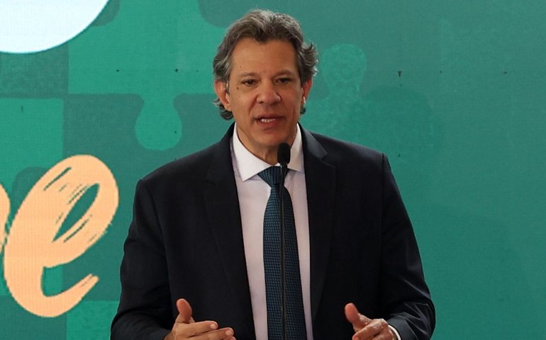 Haddad entrega hoje a Lula plano contra efeitos do tarifaço dos EUA
