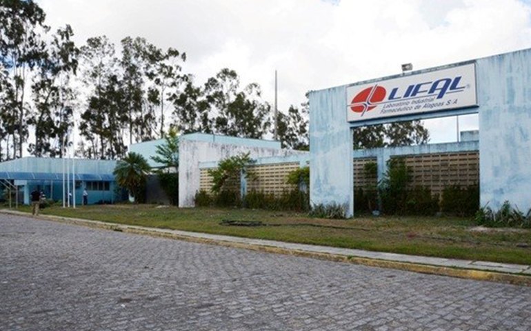 Governador responsabiliza má gestão sobre abandono de medicamentos no Lifal