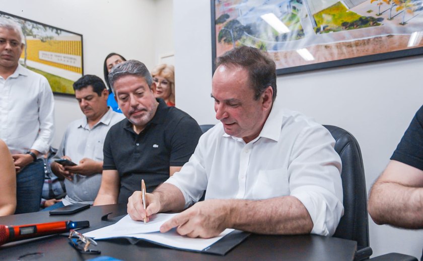 Com Arthur Lira, prefeito Luciano Barbosa assina Ordem de Serviço para 2ª etapa da urbanização da ciclovia do trabalhador