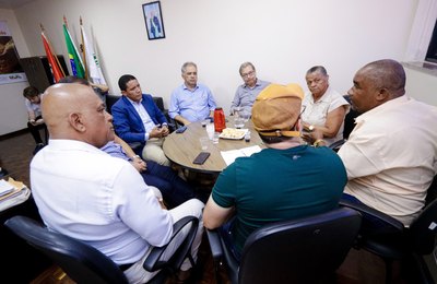 Prefeita Júlia, Júlio e Camelo articulam parceria com a Conab para fortalecer agricultura familiar