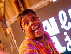 Tributo à Rosalía, Festa Clubber e After do Enem: confira a programação do Rex para este final de semana