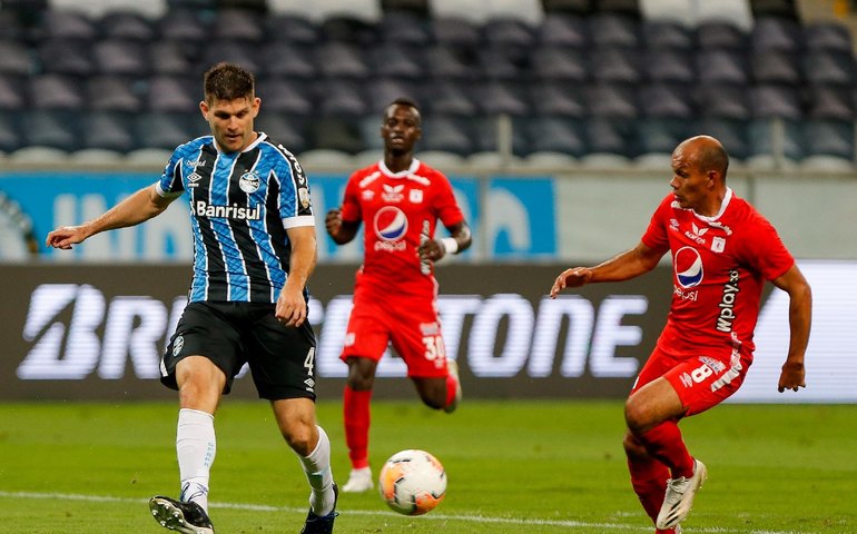 Grêmio empata aos 54 do 2° tempo com o América de Cali e avança em 1° do grupo