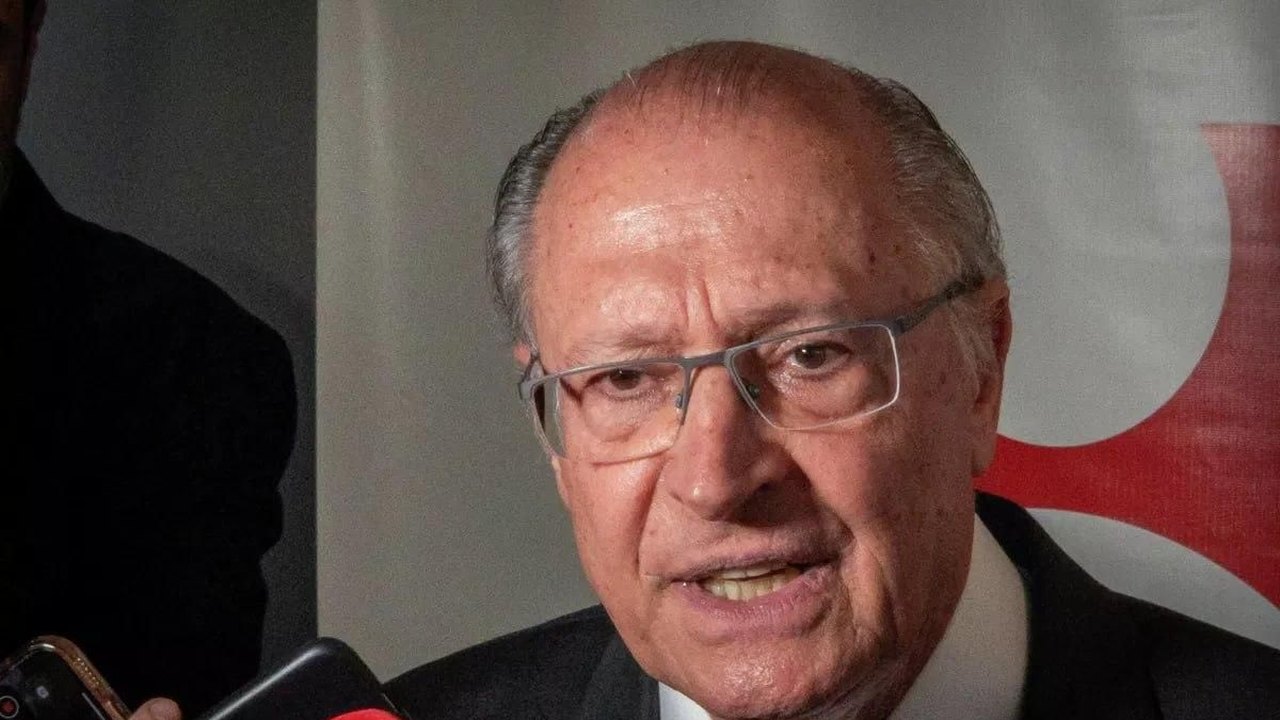 'Dinheiro das bets está voltando à mesa do brasileiro', diz Alckmin sobre alta nas compras de alimentos