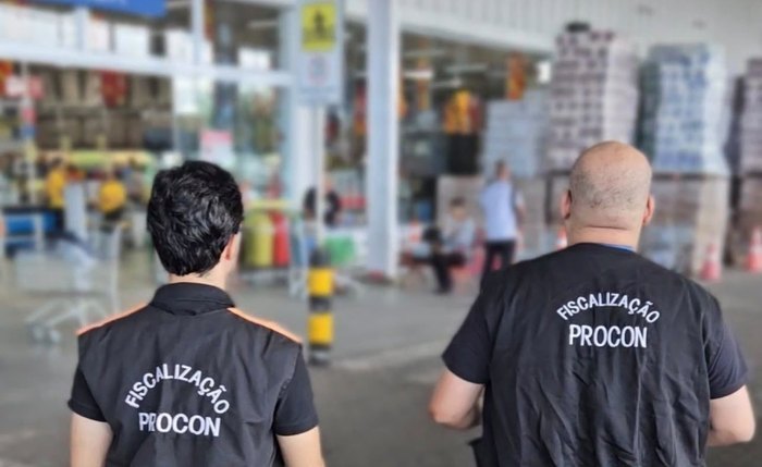 Fiscais foram ao local e notificaram a empresa