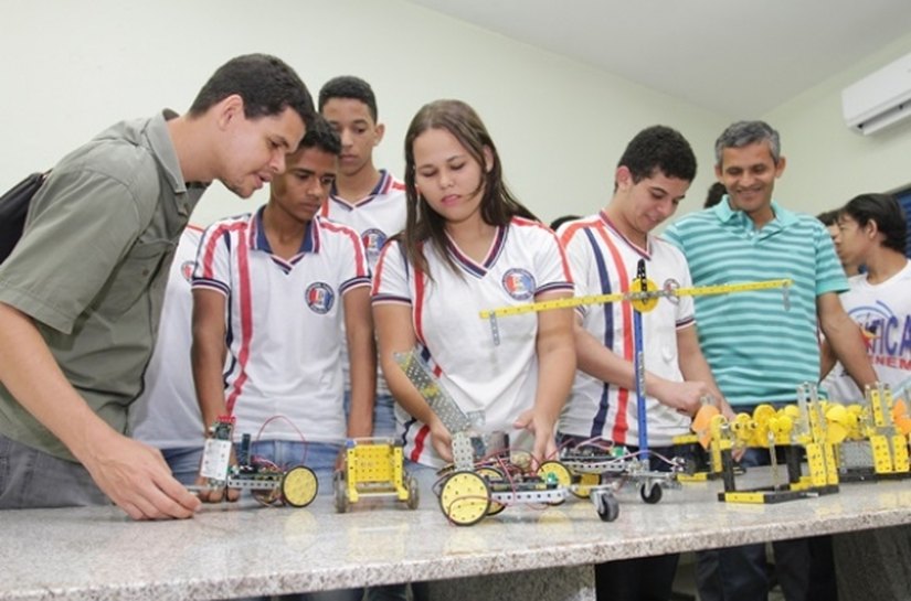 Mais atrativa: Robótica dinamiza ensino de ciências exatas em Atalaia