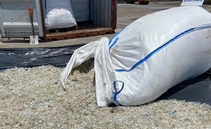 14,8 toneladas de lixo hospitalar foram apreendidas no Porto de Suape
