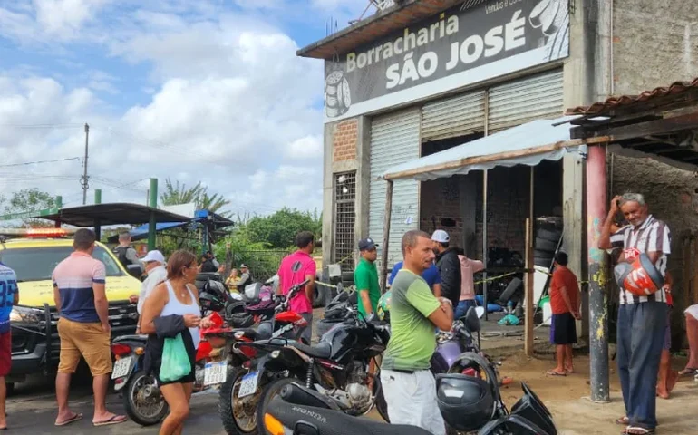 Júri condena réu a 16 anos por homicídio dentro de borracharia em Palmeira dos Índios