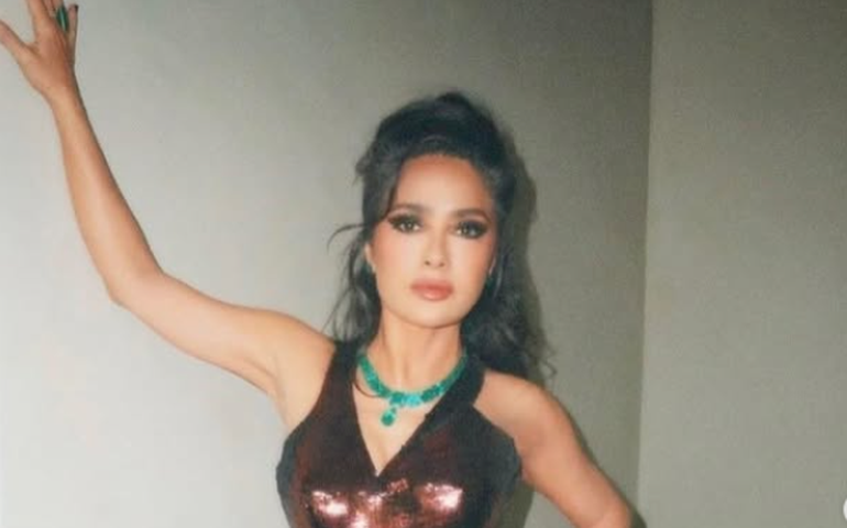 Atriz mexicana Salma Hayek festeja vitória de 'Ainda Estou Aqui' no Oscar: 'Eu te amo, Brasil'