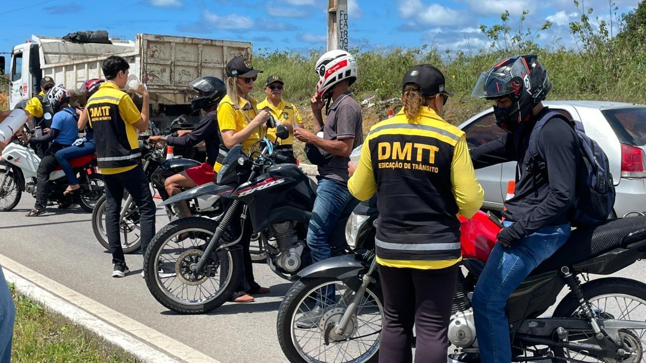 Apenas um em cada cinco motociclistas de app tem cobertura previdenciária, aponta IBGE