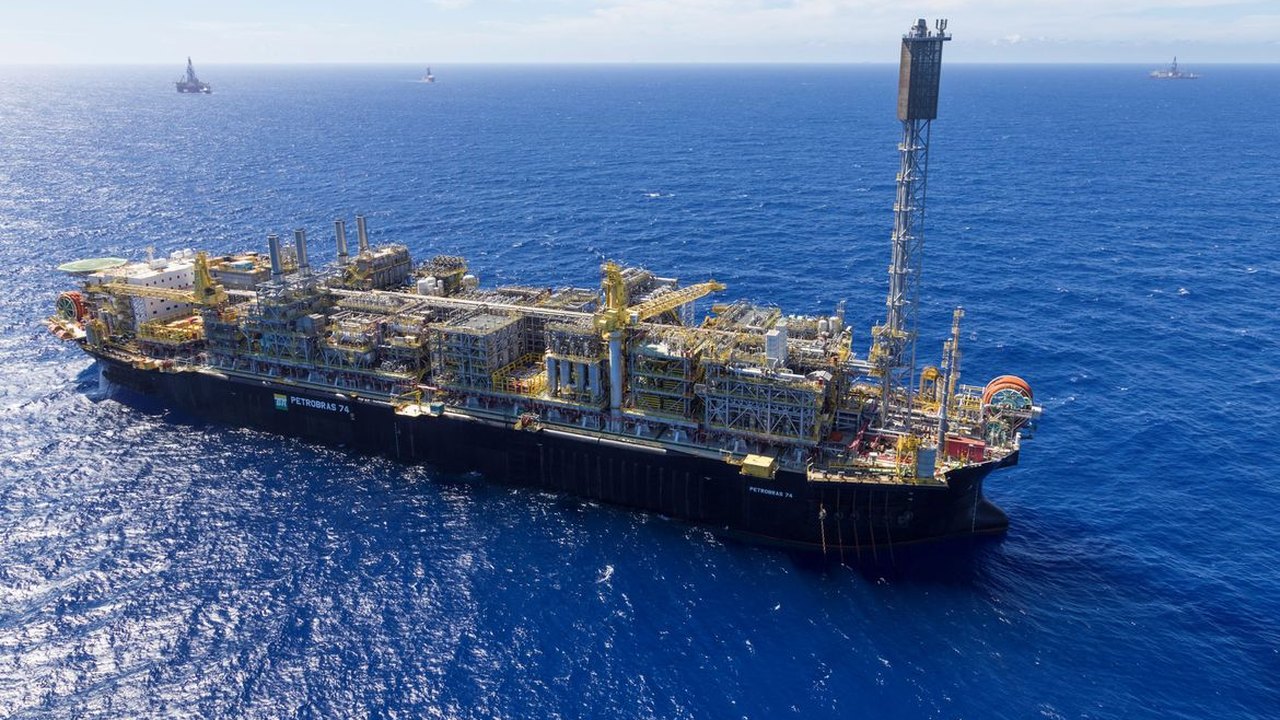 Petrobras libera início da construção de quatro navios