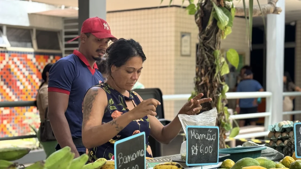 Feira orgânica reúne produtores de três municípios no Sesc Poço