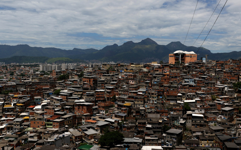 Quais são os Estados onde mais gente mora em favelas?
