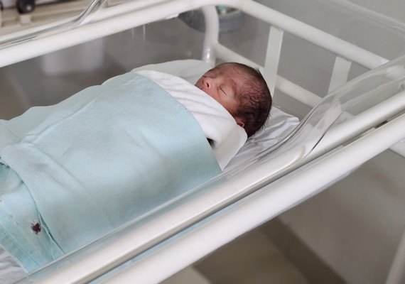 Novembro Roxo: Rede de Saúde de Arapiraca se destaca em cuidados ao bebê prematuro