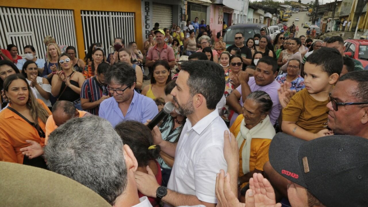 Governador Paulo Dantas visita Ibateguara e São José da Laje e anuncia reconstrução de casas, ponte e praça destruídas pelas chuvas