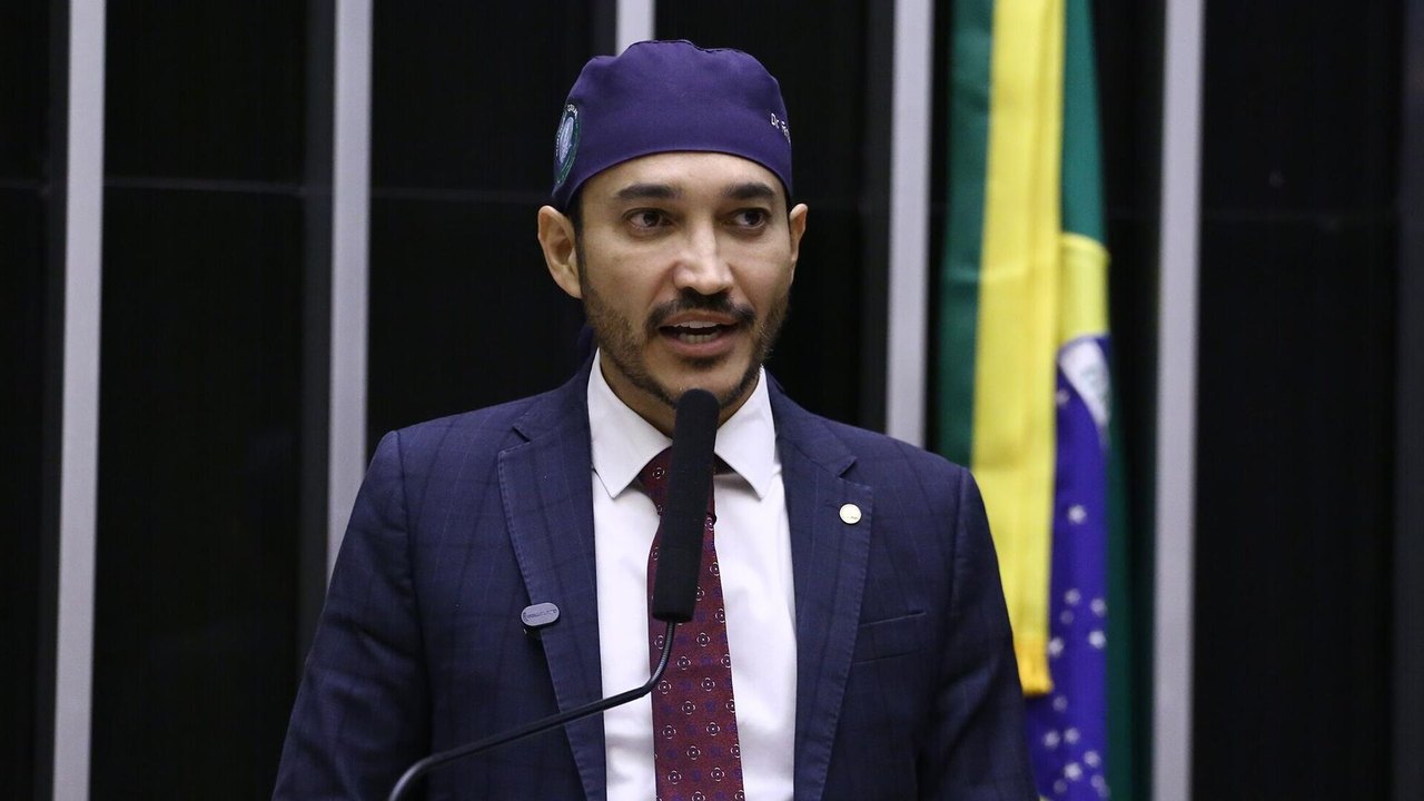 Mídia: Meta redigiu emenda apresentada por deputado em projeto sobre proteção infanto-juvenil na internet