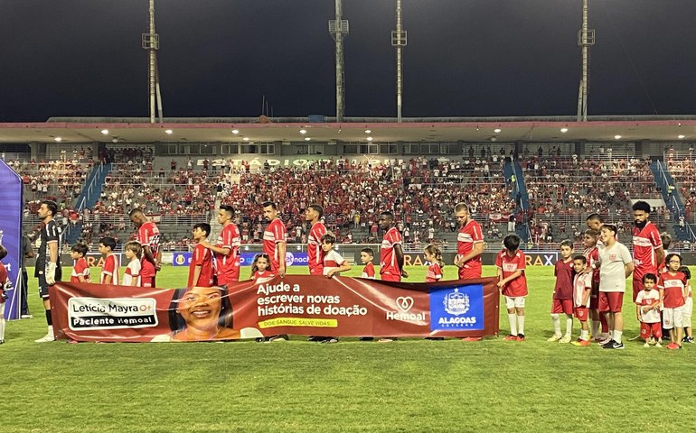 CSA e CRB incentivam torcedores à prática solidária da doação voluntária de sangue no Hemoal