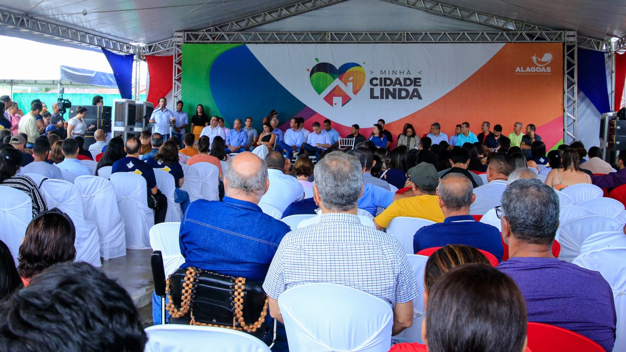 Capela é contemplado com equipamentos dos programas Minha Cidade Linda e Fortalece Alagoas