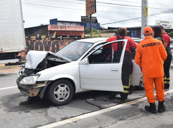 Bombeiros atuam em colisão que deixou um morto em Rio Largo