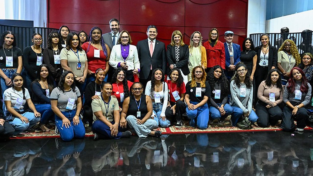 Senado lança Programa Conexão Lilás, que utiliza tecnologia em defesa da mulher