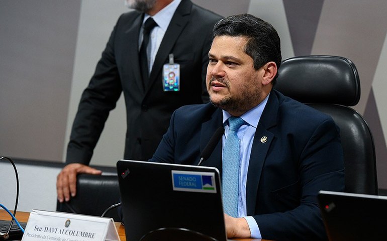 Presidente da CCJ do Senado convoca sessão sobre reforma tributária para o dia 7