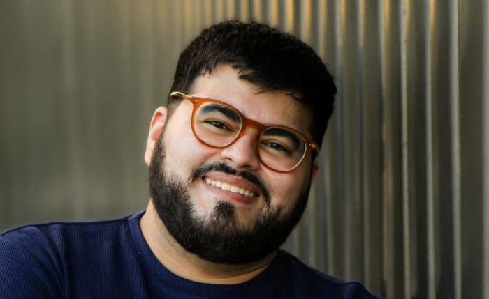 O jornalista e artista alagoano Maylson Honorato