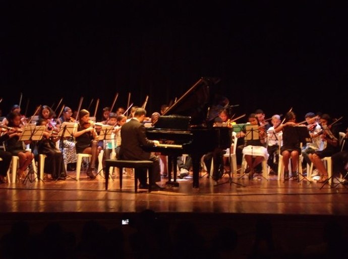 Teatro Deodoro recebe alunos do Centro de Belas Artes neste fim de semana