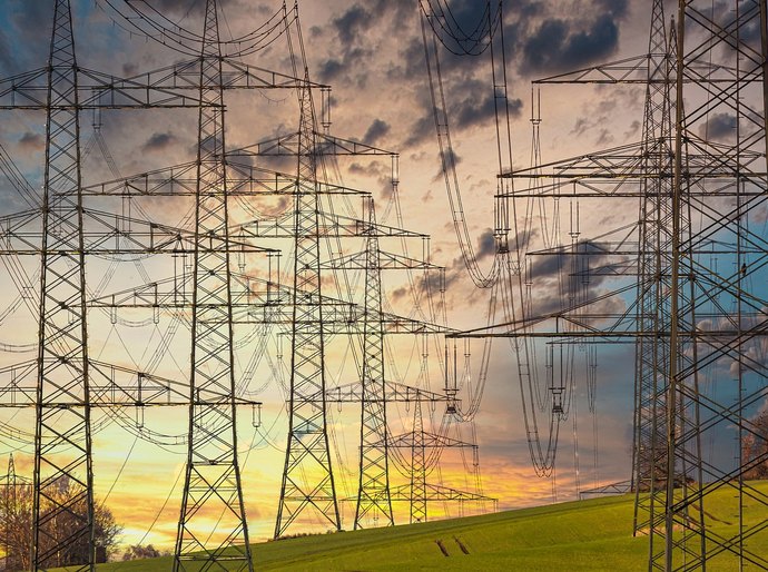 Governo antecipa abertura do Mercado Livre de Energia e amplia Tarifa Social