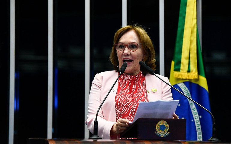 Zenaide Maia propõe voto de aplauso à jogadora de futebol Marta