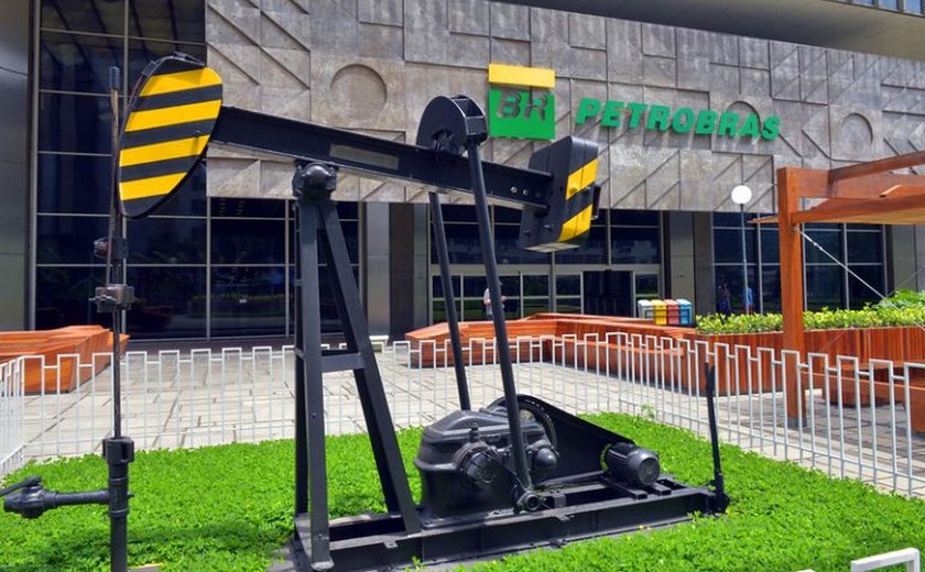 Petrobras e BNDES assinam protocolo de intenções para aquisição de créditos de carbono