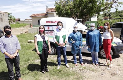 Prefeitura de Palmeira entrega ambulância para atender Coruripe da Cal, Lagoa do Caldeirão e região   