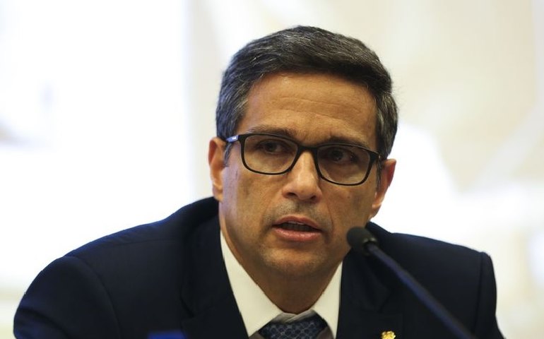 Campos Neto diz que BC busca equilíbrio entre custos de combate à inflação e o de não combate