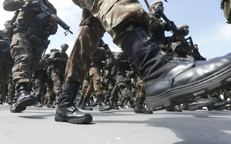 Forças Armadas devem destinar 30% de vagas para pretos e pardos, indígenas e quilombolas