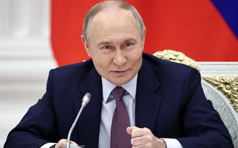 Kiev ataca residência de Putin para intensificar conflito, afirma analista cubano