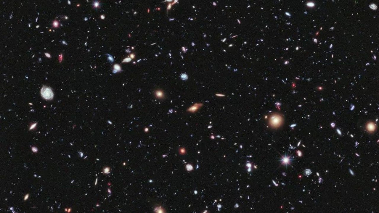 Telescópio James Webb detecta sinal cósmico de origem desconhecida