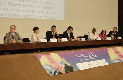 Rui Palmeira participa de evento no Senado sobre políticas para crianças