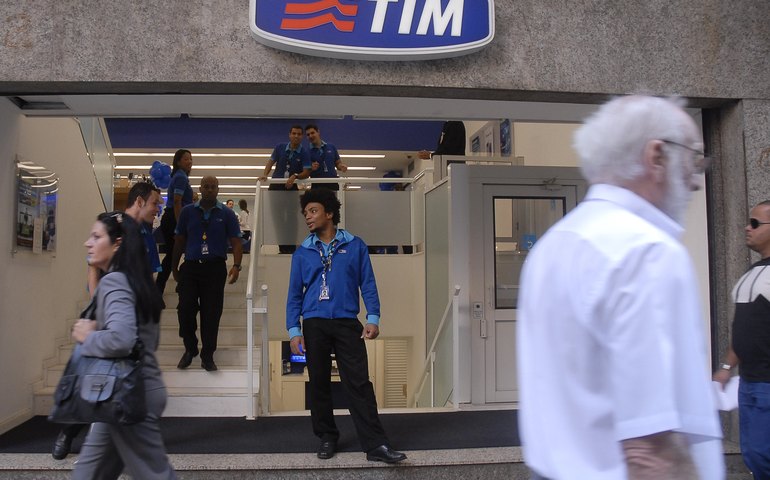 Telecom Italia fecha venda de sua rede de telefonia fixa por € 22 bilhões