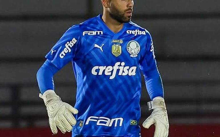 Marcelo Lomba tem contrato renovado e vê Palmeiras forte em 2025: 'Brigar pelo topo'