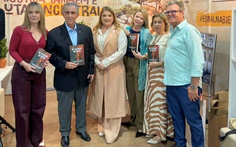 Bienal: obra de Valkíria Malta Gaia questiona padrões culturais sobre violência contra a mulher