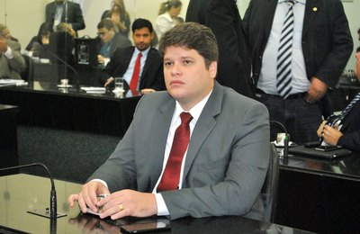 Davi Davino solicita ao Executivo mais campanhas contra DST’s em Alagoas