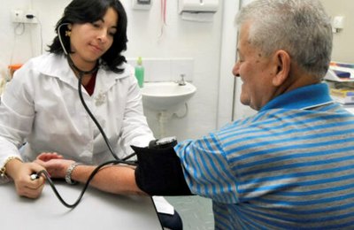Municípios recebem 150 médicos cubanos; retorno dos profissionais atende pedido da CNM