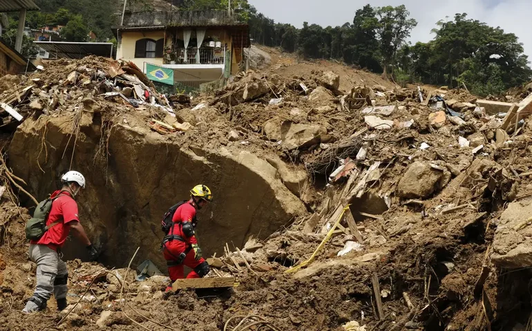 Prefeitura de Ipatinga, em MG, disponibilizará salário mínimo a afetados pelo deslizamentos